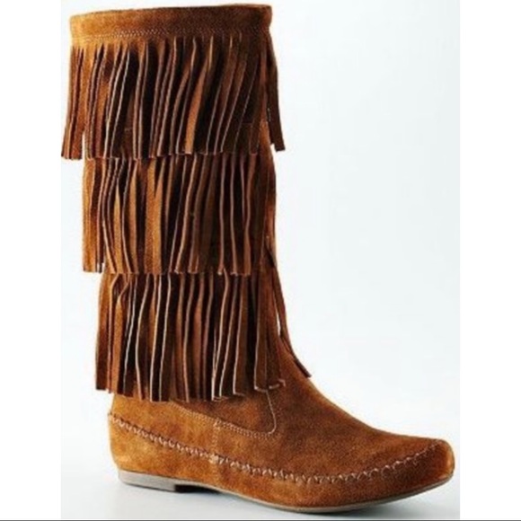 ⚡️SOLD⚡️ NWOT LC Lauren Conrad Fringe Moccasin Boots - Picture 1 of 5